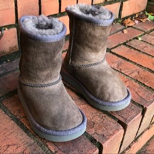 UGG Toddler size 7 Brown Boots